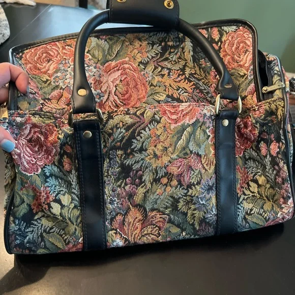 Medium size tapestry luggage, carry-on with strap never used some wear - Picture 12 of 15